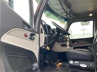 2025 Peterbilt 567