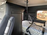 2025 Peterbilt 589