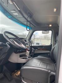 2025 Peterbilt 589