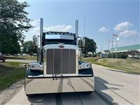 2024 Peterbilt 389
