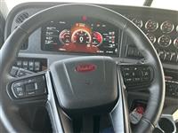 2024 Peterbilt 389