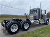 2024 Peterbilt 389