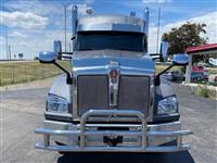 2023 Kenworth T880
