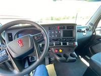 2023 Kenworth T880