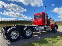 2023 Peterbilt 389