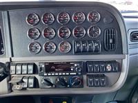2023 Peterbilt 389