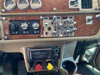 2004 Peterbilt 379