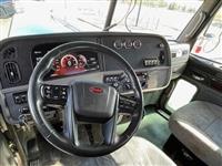 2023 Peterbilt 389