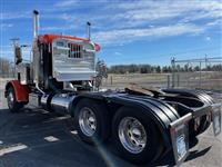 2023 Peterbilt 389