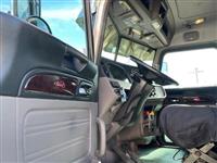 2023 Peterbilt 389