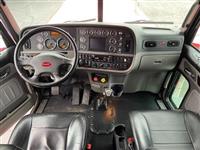 2022 Peterbilt 389