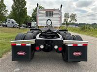 2022 Peterbilt 389