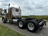 2022 Peterbilt 389
