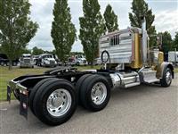2022 Peterbilt 389