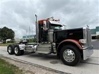 2022 Peterbilt 389