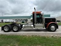 2022 Peterbilt 389