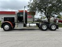 2022 Peterbilt 389