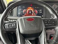 2022 Peterbilt 389