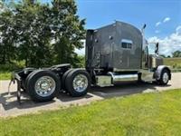 2019 Peterbilt 389