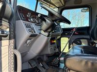 2022 Peterbilt 389