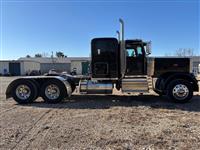 2022 Peterbilt 389