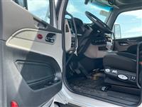 2025 Peterbilt 579