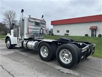 2022 Peterbilt 389