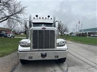2022 Peterbilt 389