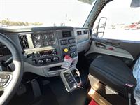 2025 Peterbilt 567