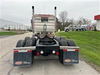 2022 Peterbilt 389