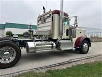 2022 Peterbilt 389