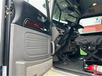 2022 Peterbilt 389
