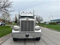 2022 Peterbilt 389