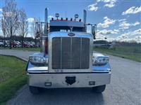 2023 Peterbilt 389