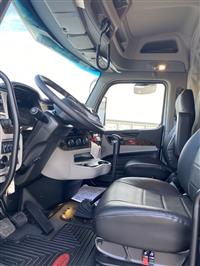 2025 Peterbilt 589