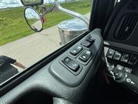 2024 Peterbilt 389