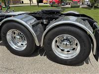 2024 Peterbilt 389