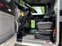 2024 Peterbilt 389