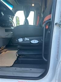 2021 Peterbilt 