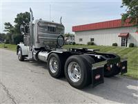 2023 Peterbilt 389