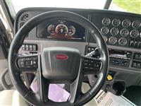 2023 Peterbilt 389