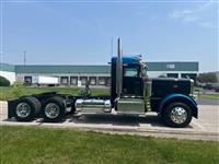 2023 Peterbilt 389