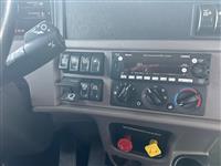 2023 Peterbilt 389