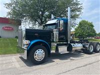 2023 Peterbilt 389