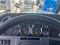 2022 Peterbilt 389