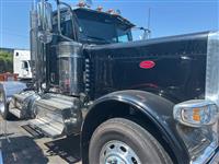 2022 Peterbilt 389