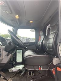 2017 Peterbilt 337