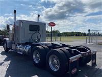2023 Peterbilt 389