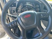 2020 Peterbilt 567