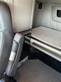 2022 Peterbilt 579